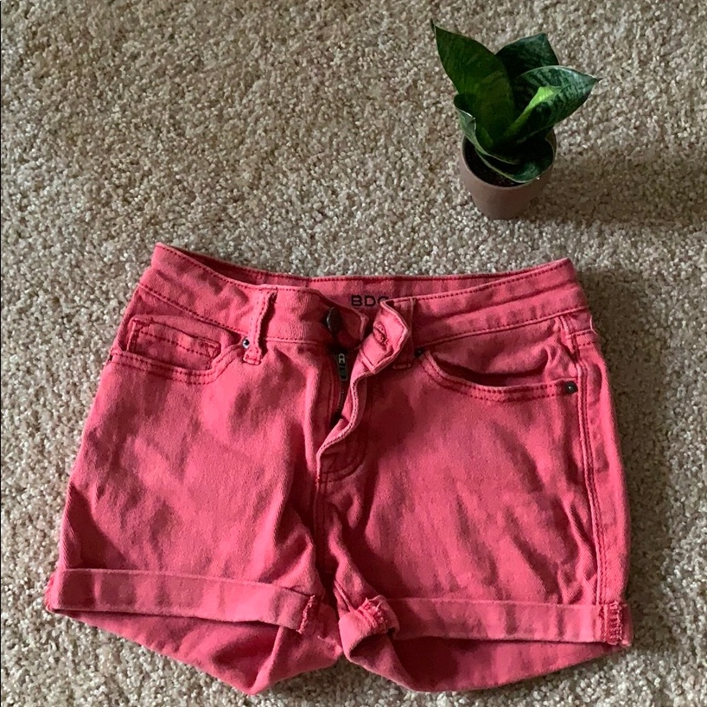 BDG mid rise coral shorts 24W
